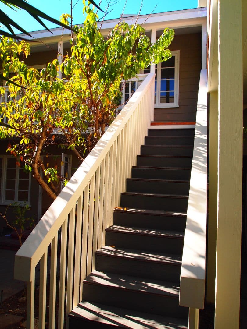 Laguna Beach Apartment: 570 Cypress Dr