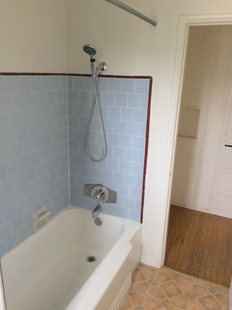 Laguna Beach Apartment: 570 Cypress Dr