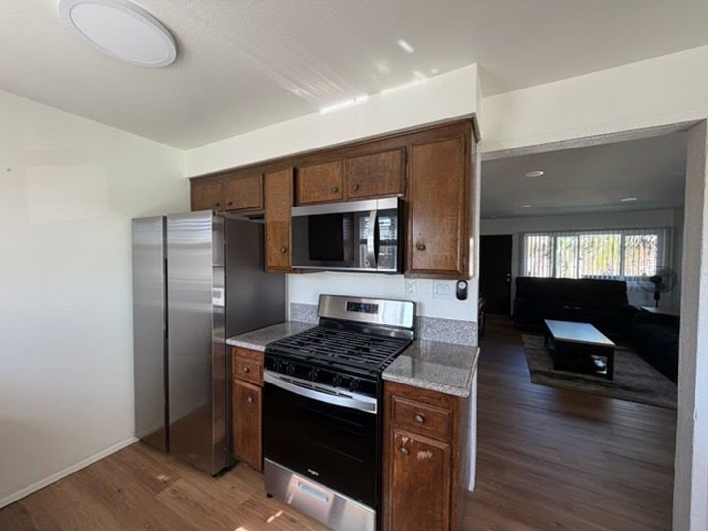 Huntington Beach Apartment: 302 8th St