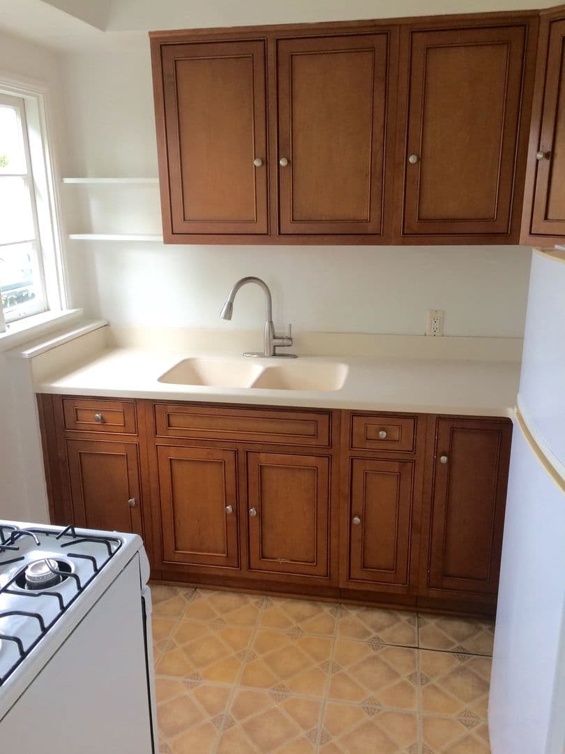 Laguna Beach Apartment: 570 Cypress Dr