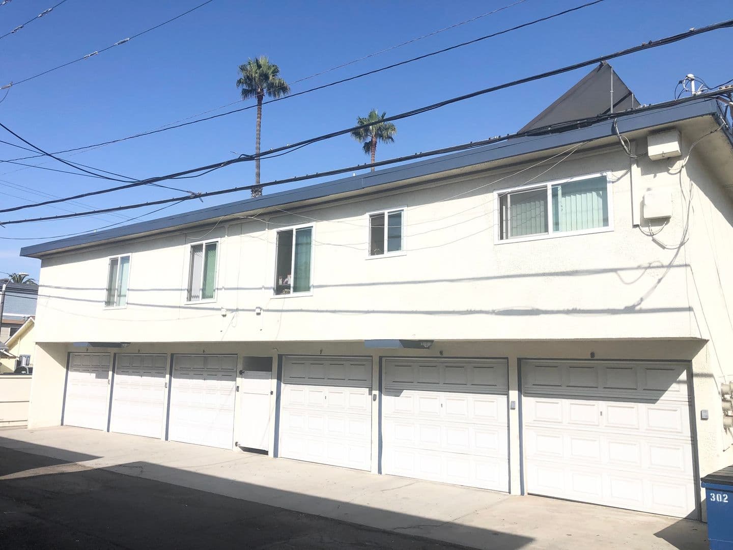 Huntington Beach Apartment: 302 8th St