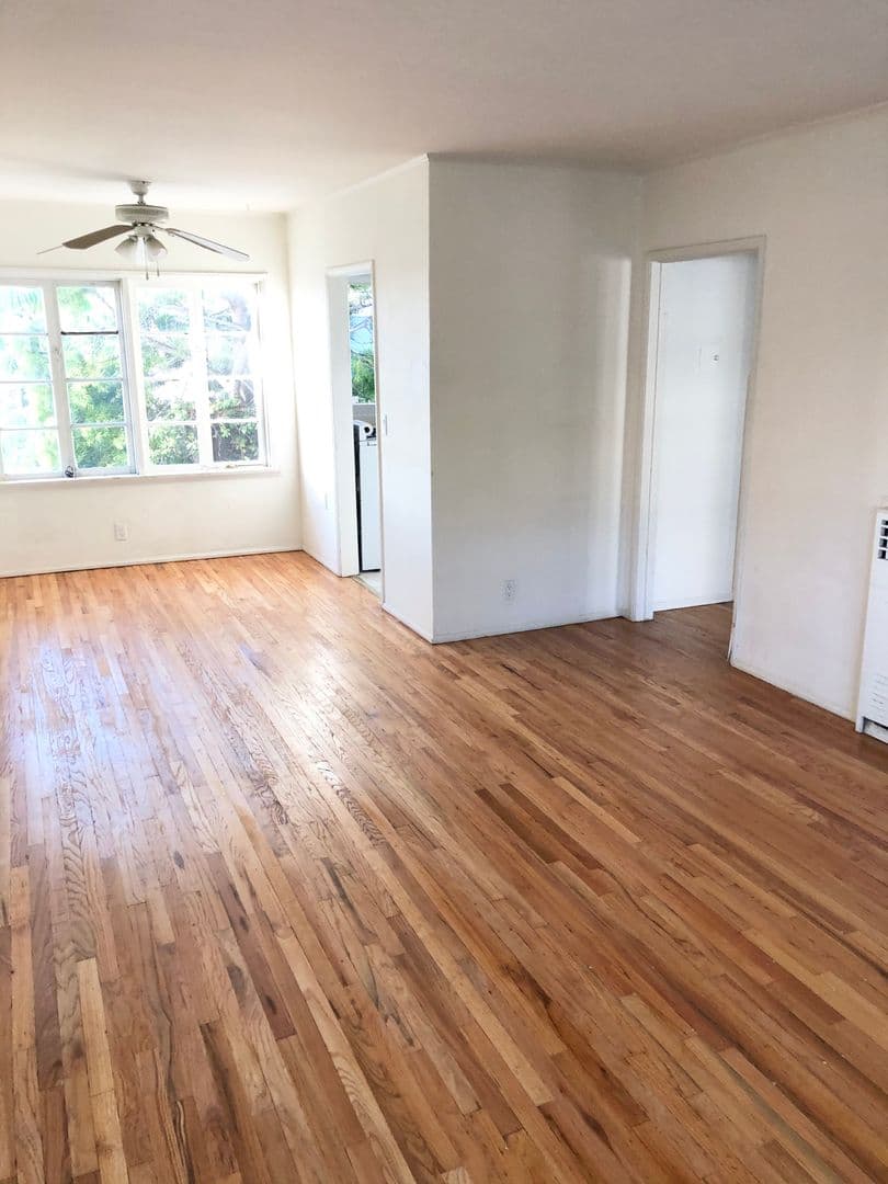 Laguna Beach Apartment: 570 Cypress Dr