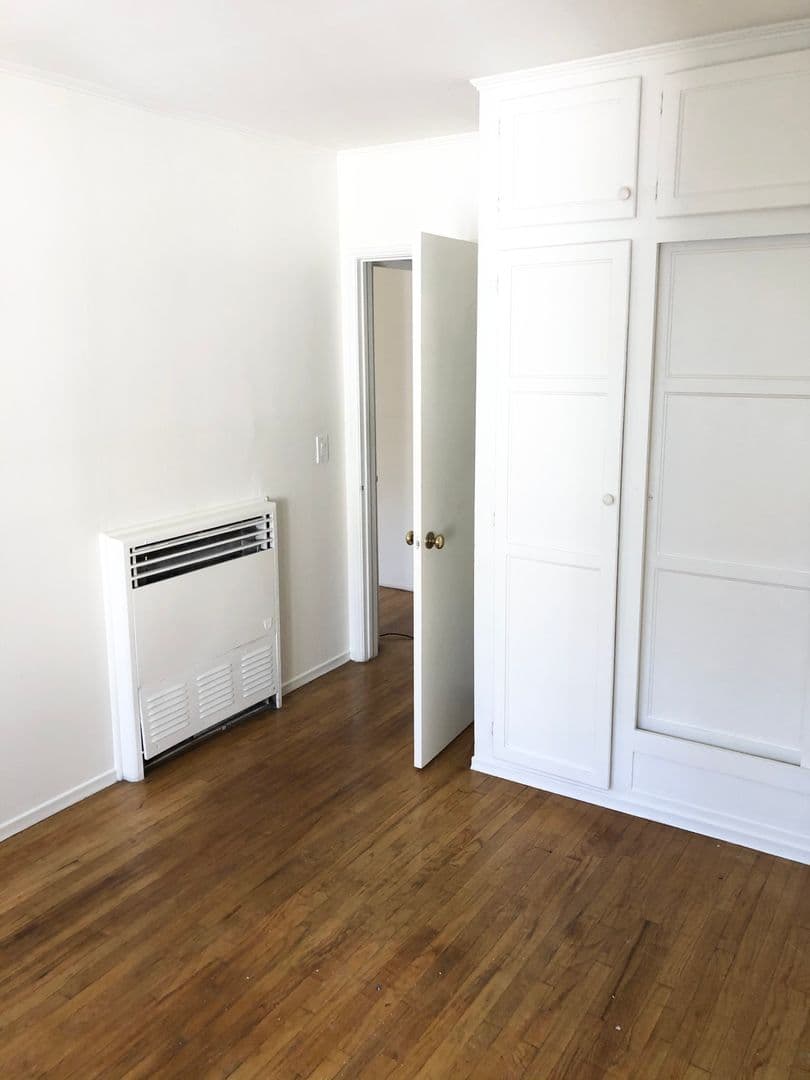 Laguna Beach Apartment: 570 Cypress Dr