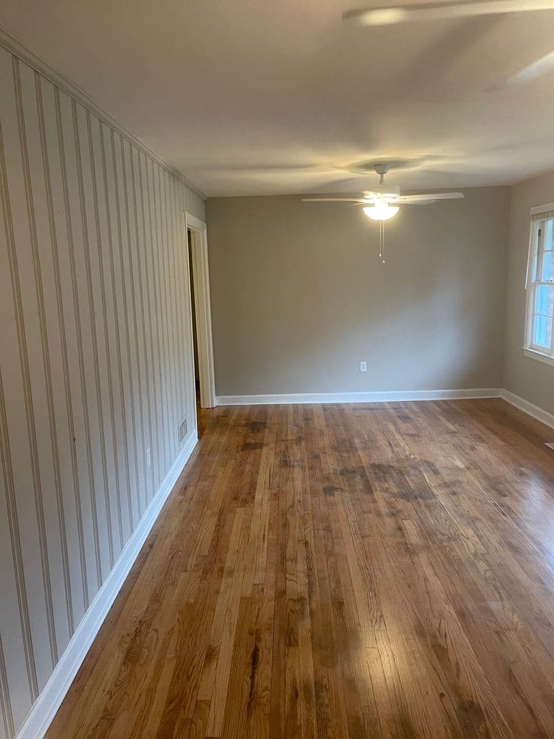 Bowling Green House: 1425 Parkhurst