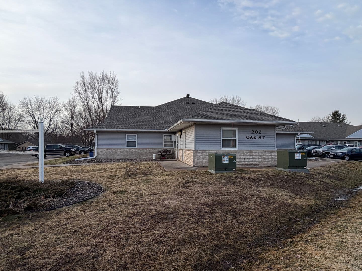 Woodville Apartment: 202 Oak Street