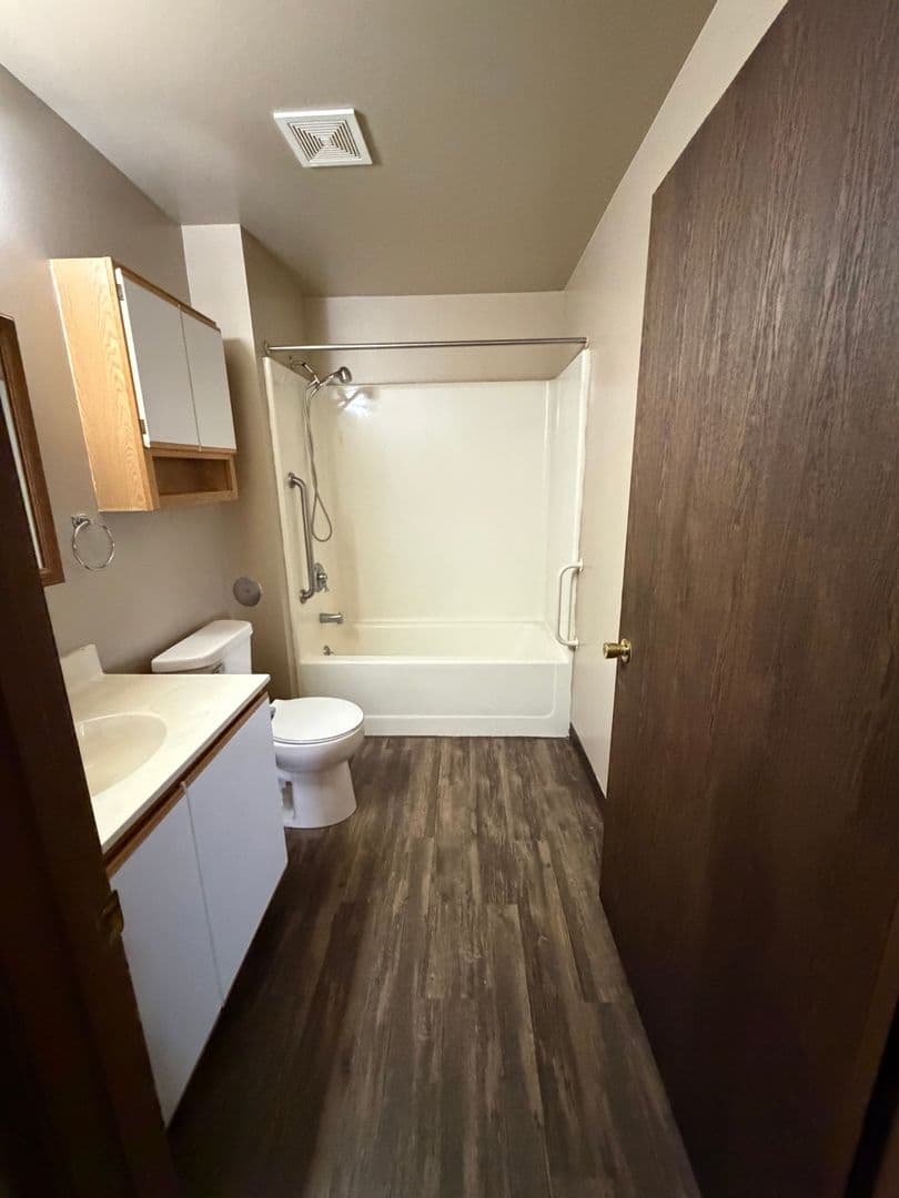 Black River Falls Apartment: 155 Rye Bluff Rd