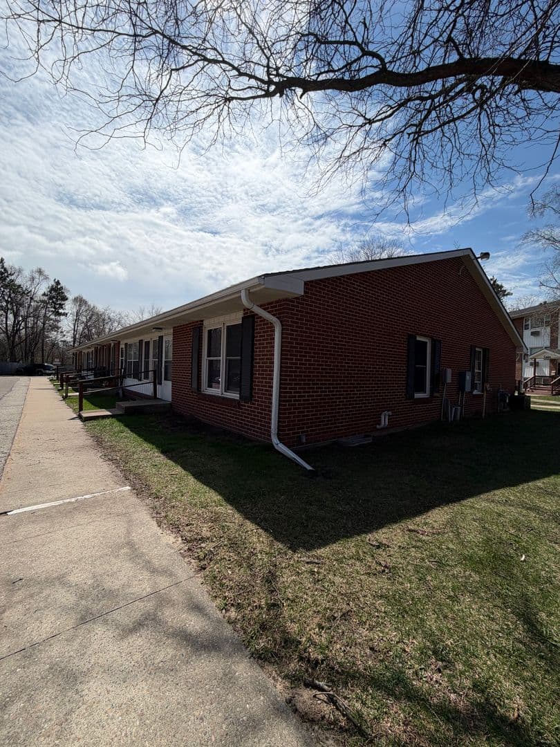 Black River Falls Apartment: 517 N 8th Street