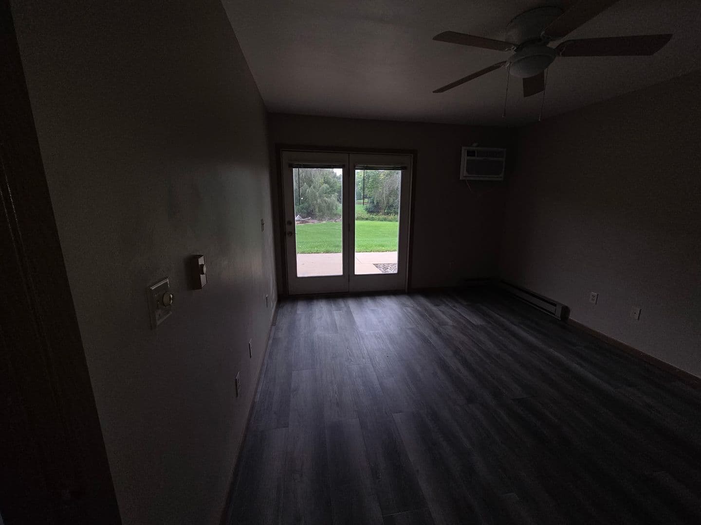 Woodville Apartment: 200 Oak Street