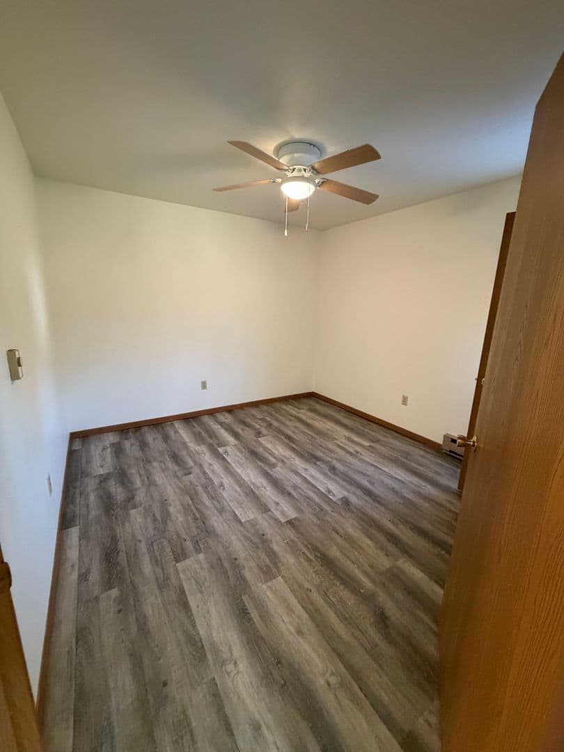 Woodville Apartment: 200 Oak Street