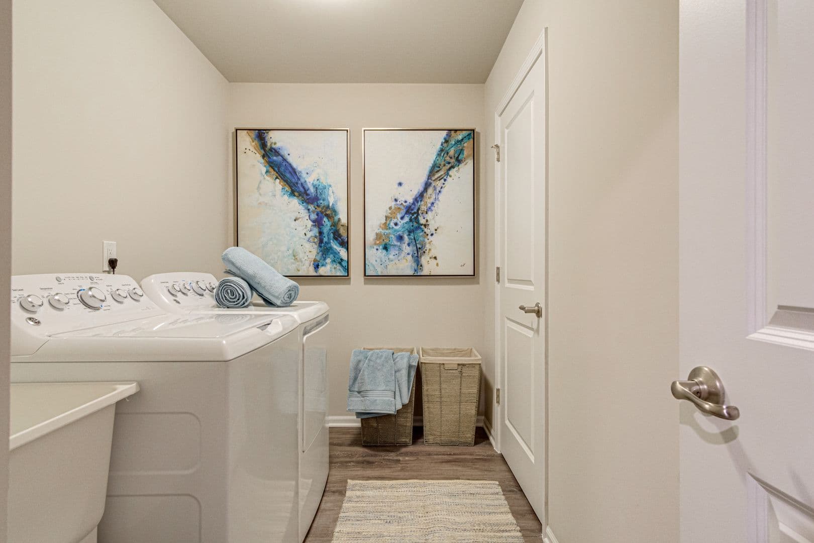 Clinton Township Apartment: 17721 Montage