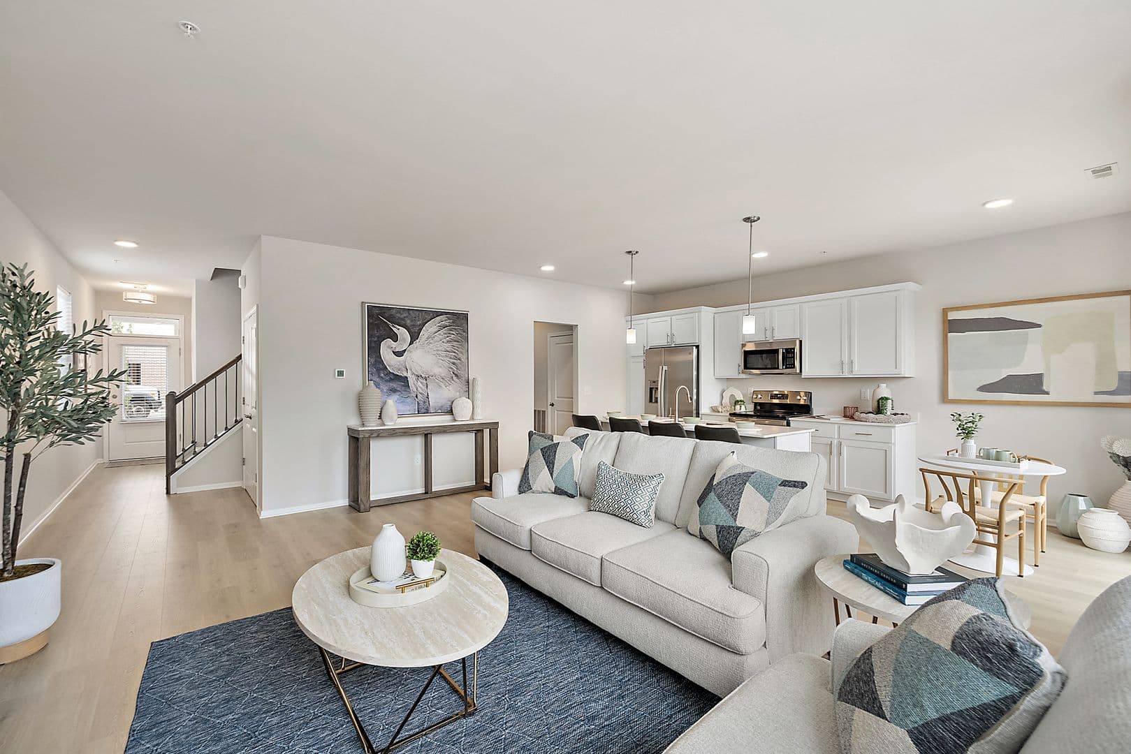 Auburn Hills Apartment: 124 Optimist Court