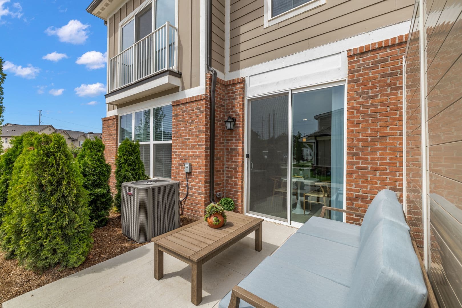 Auburn Hills Apartment: 124 Optimist Court