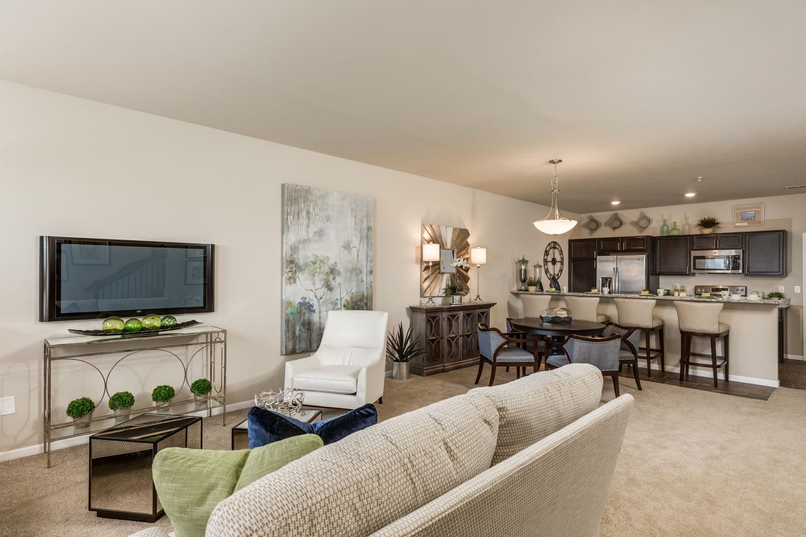 Auburn Hills Apartment: 124 Optimist Court