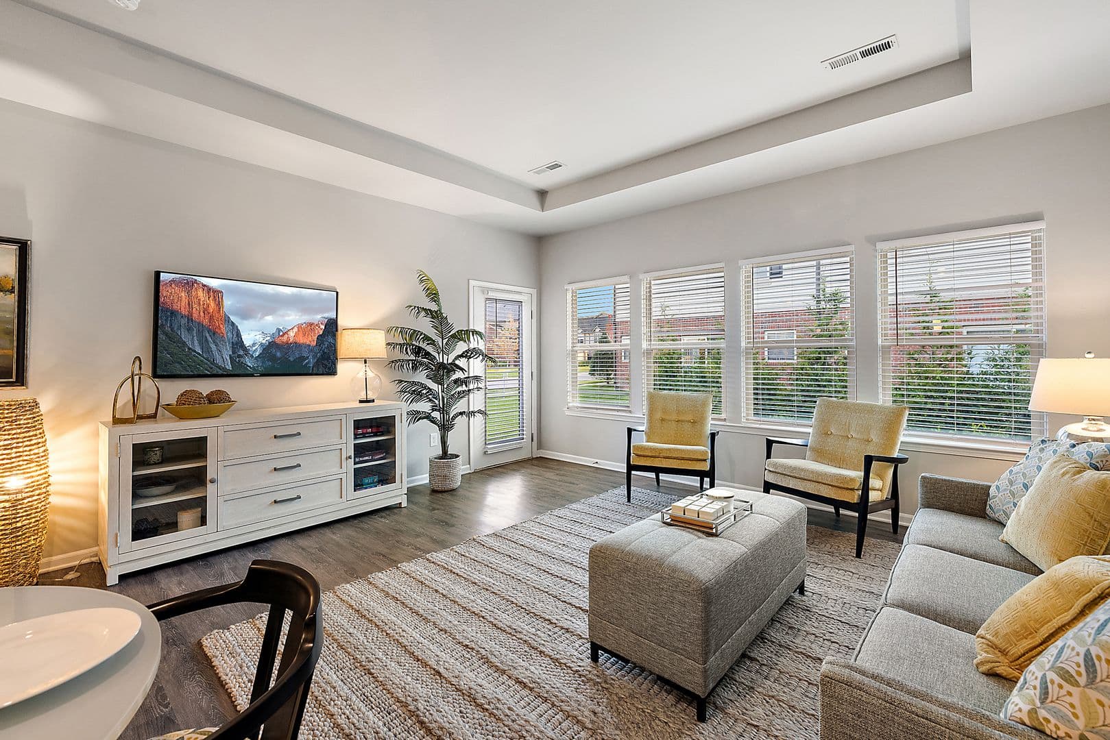Clinton Township Apartment: 17721 Montage