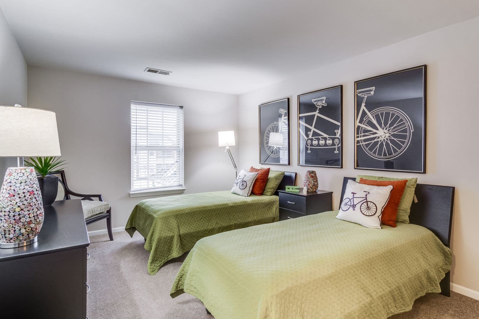 Clinton Township Apartment: 17721 Montage