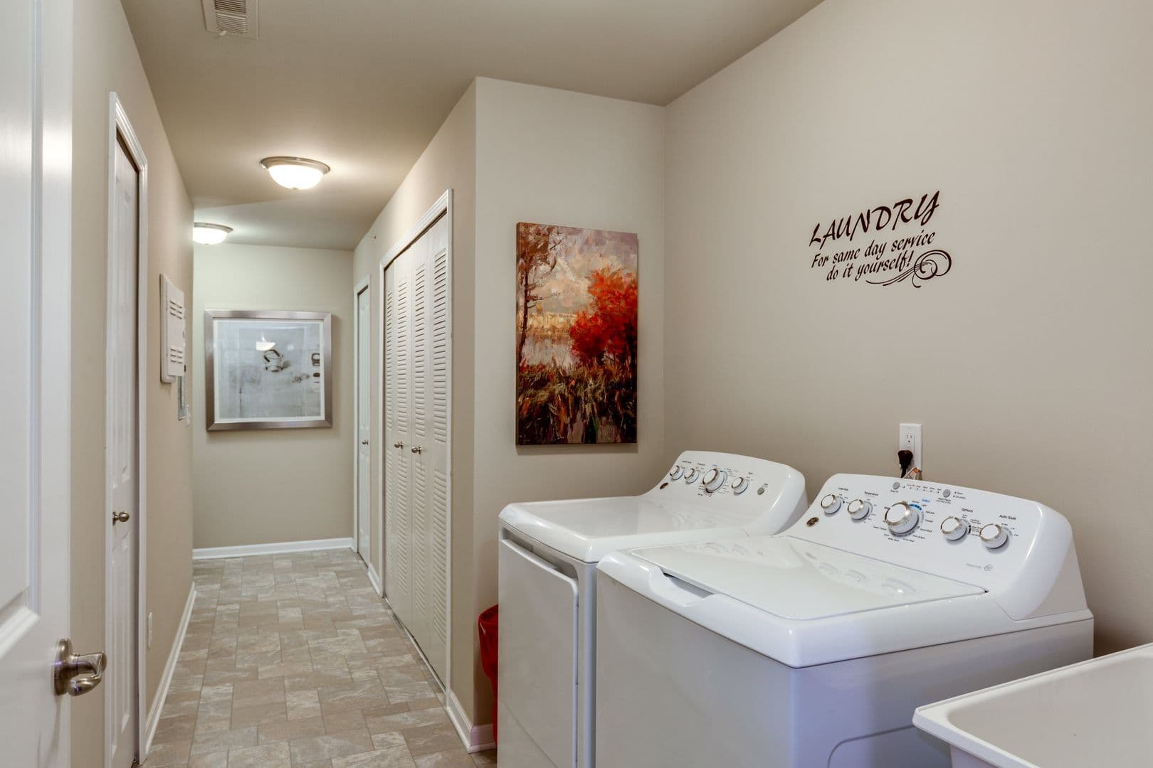 Lake Orion Apartment: 4100 Heron Springs Blvd