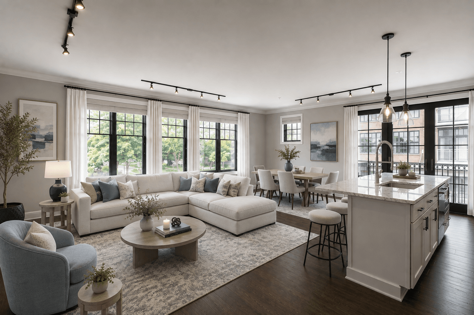Rochester Townhome: 303 East University