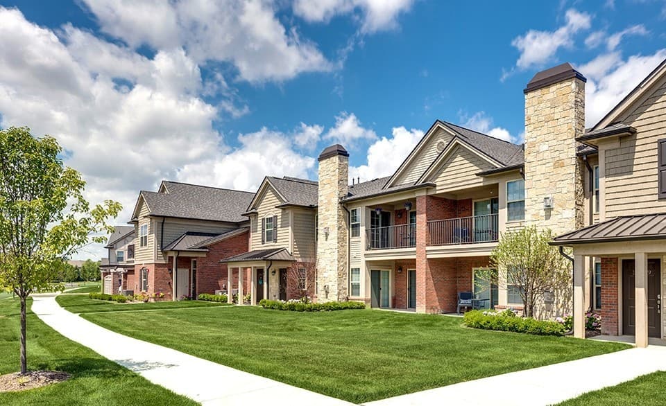 Clinton Township Apartment: 17721 Montage