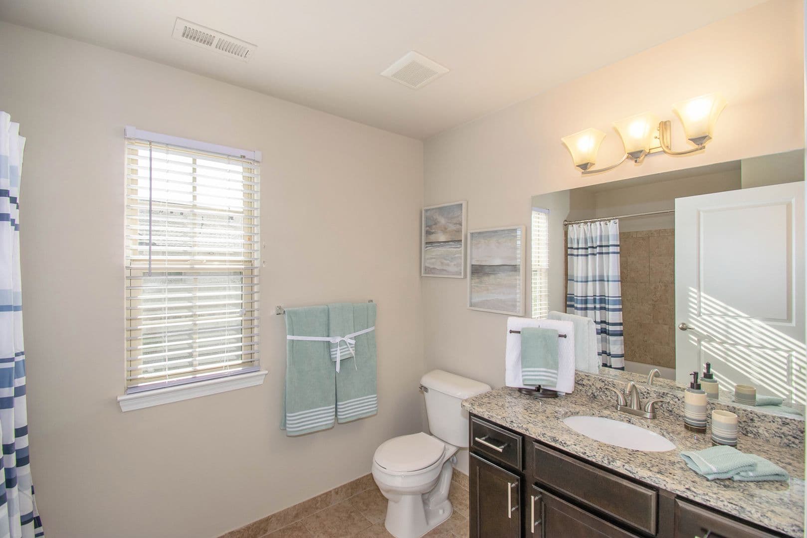 Clinton Township Apartment: 17721 Montage