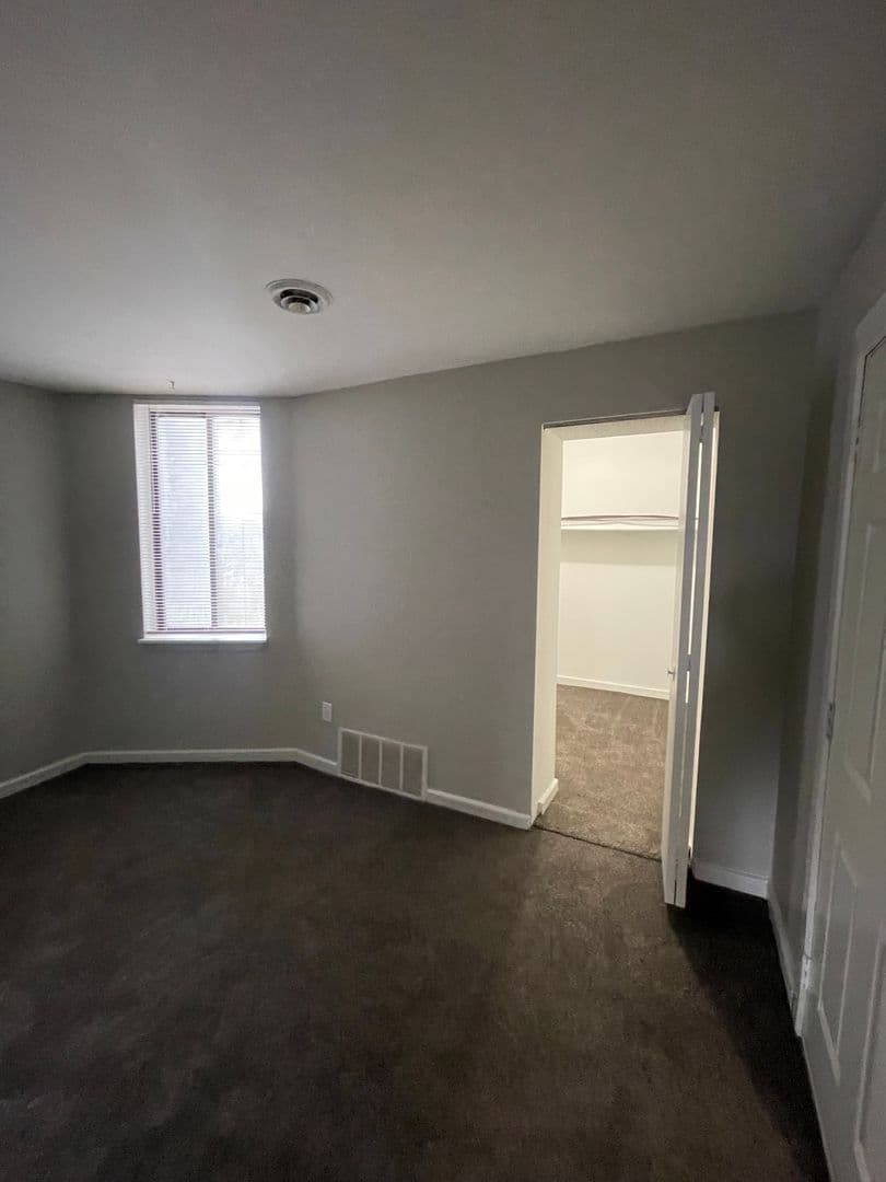 Detroit Apartment: 1400 Seward Street