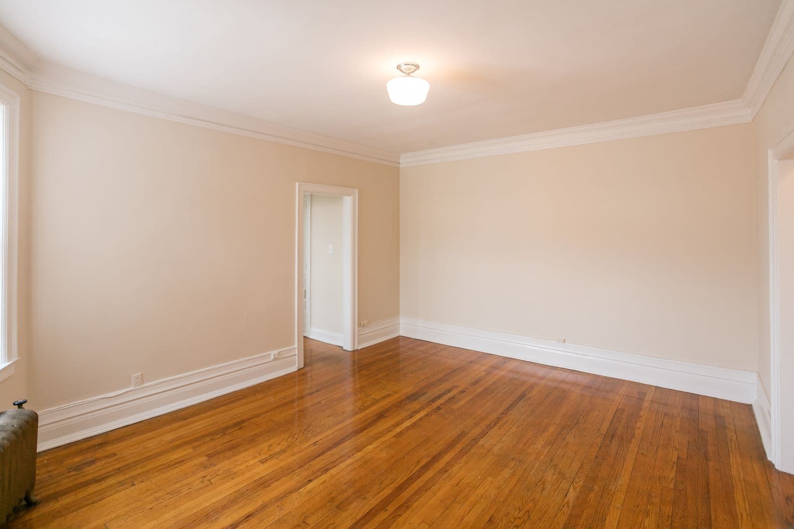 Detroit Apartment: 127 Seward Ave