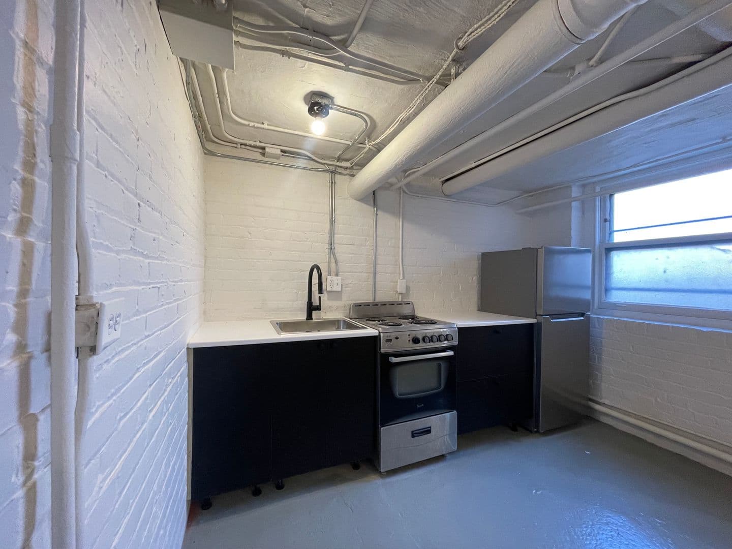 Detroit Apartment: 127 Seward Ave