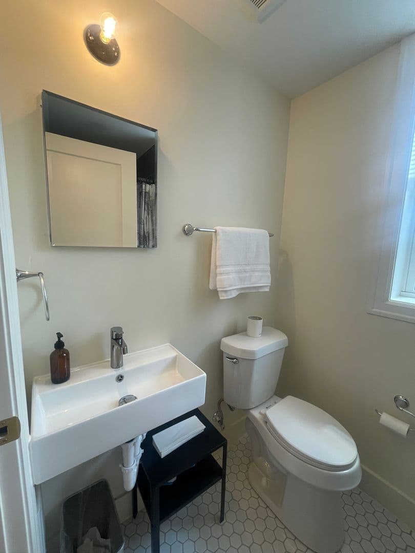 Detroit Apartment: 6465 Sterling St