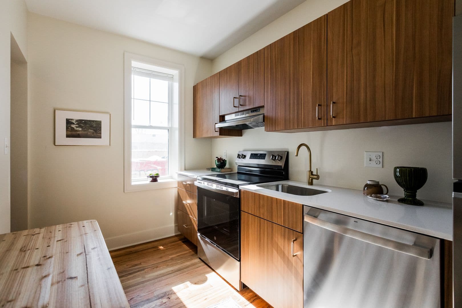 Detroit Apartment: 6465 Sterling St