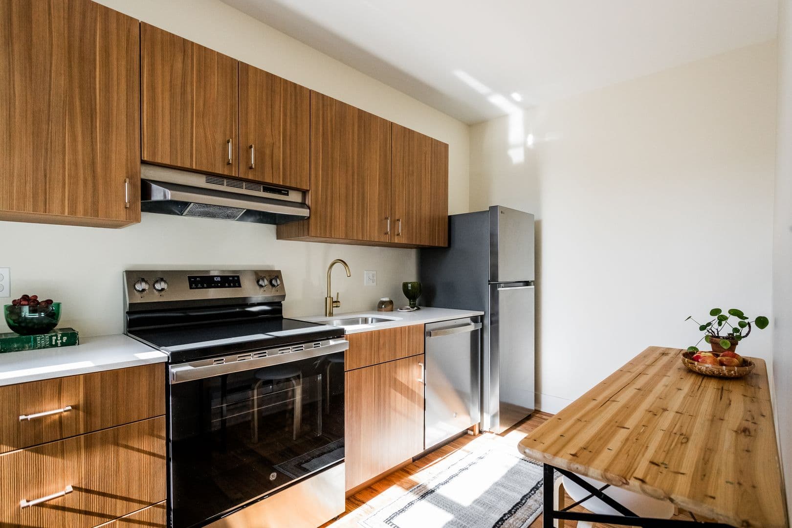 Detroit Apartment: 6465 Sterling St