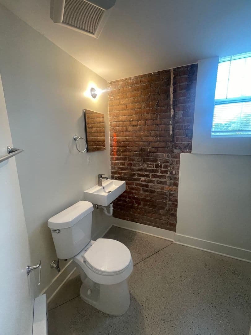 Detroit Apartment: 6465 Sterling St