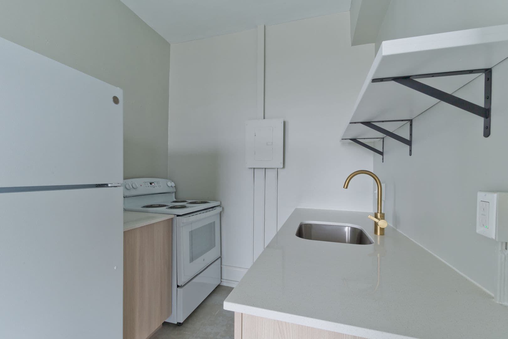 Detroit Apartment: 5440 Cass Ave