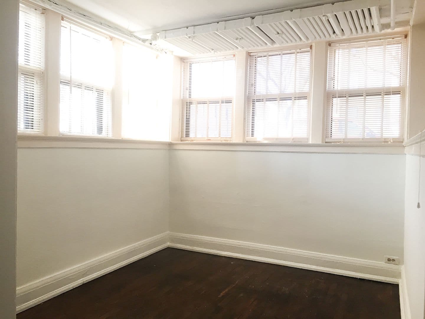 Detroit Apartment: 127 Seward Ave
