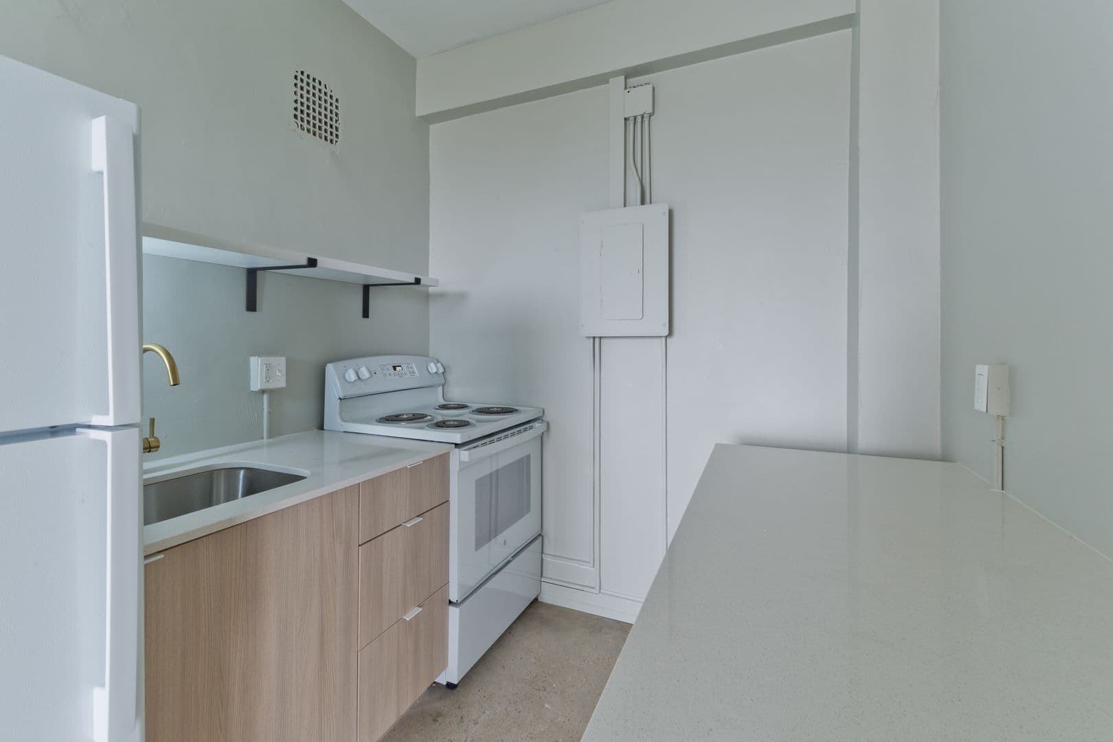 Detroit Apartment: 5440 Cass Ave