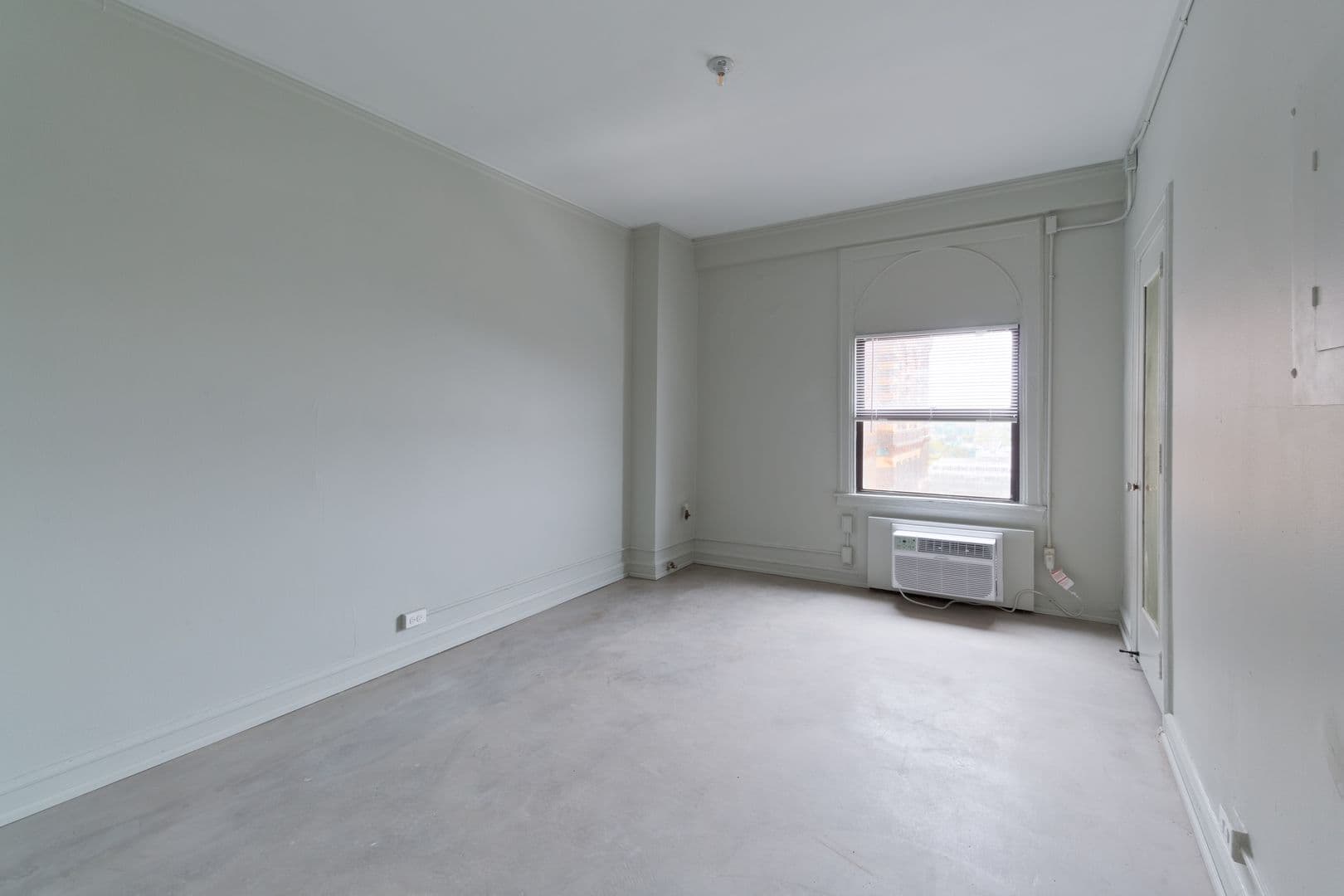 Detroit Apartment: 5440 Cass Ave