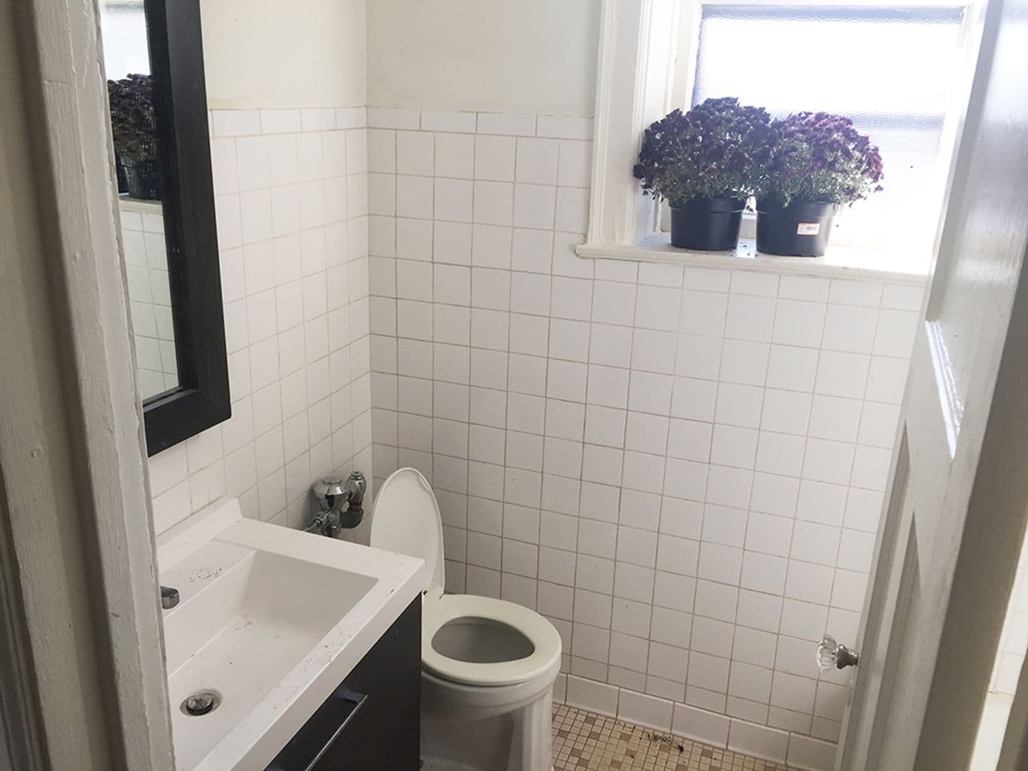 Detroit Apartment: 127 Seward Ave