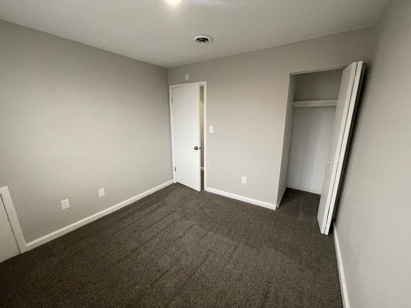 Detroit Apartment: 1400 Seward Street