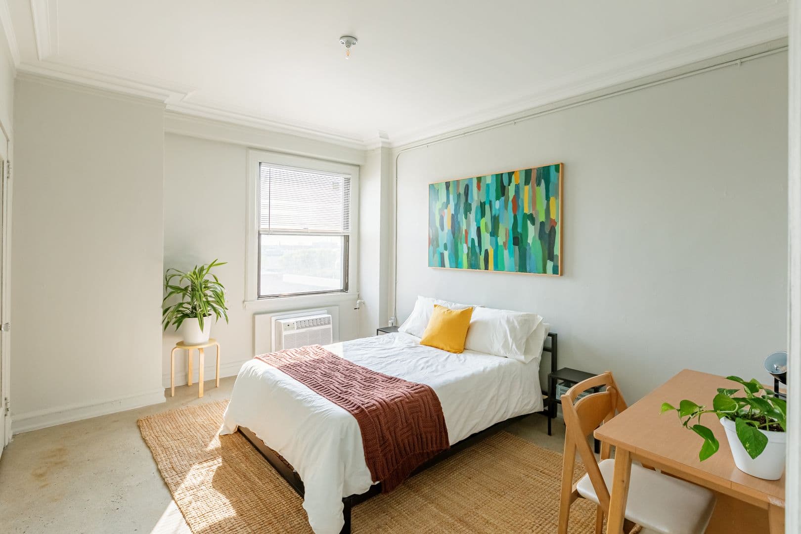 Detroit Apartment: 5440 Cass Ave