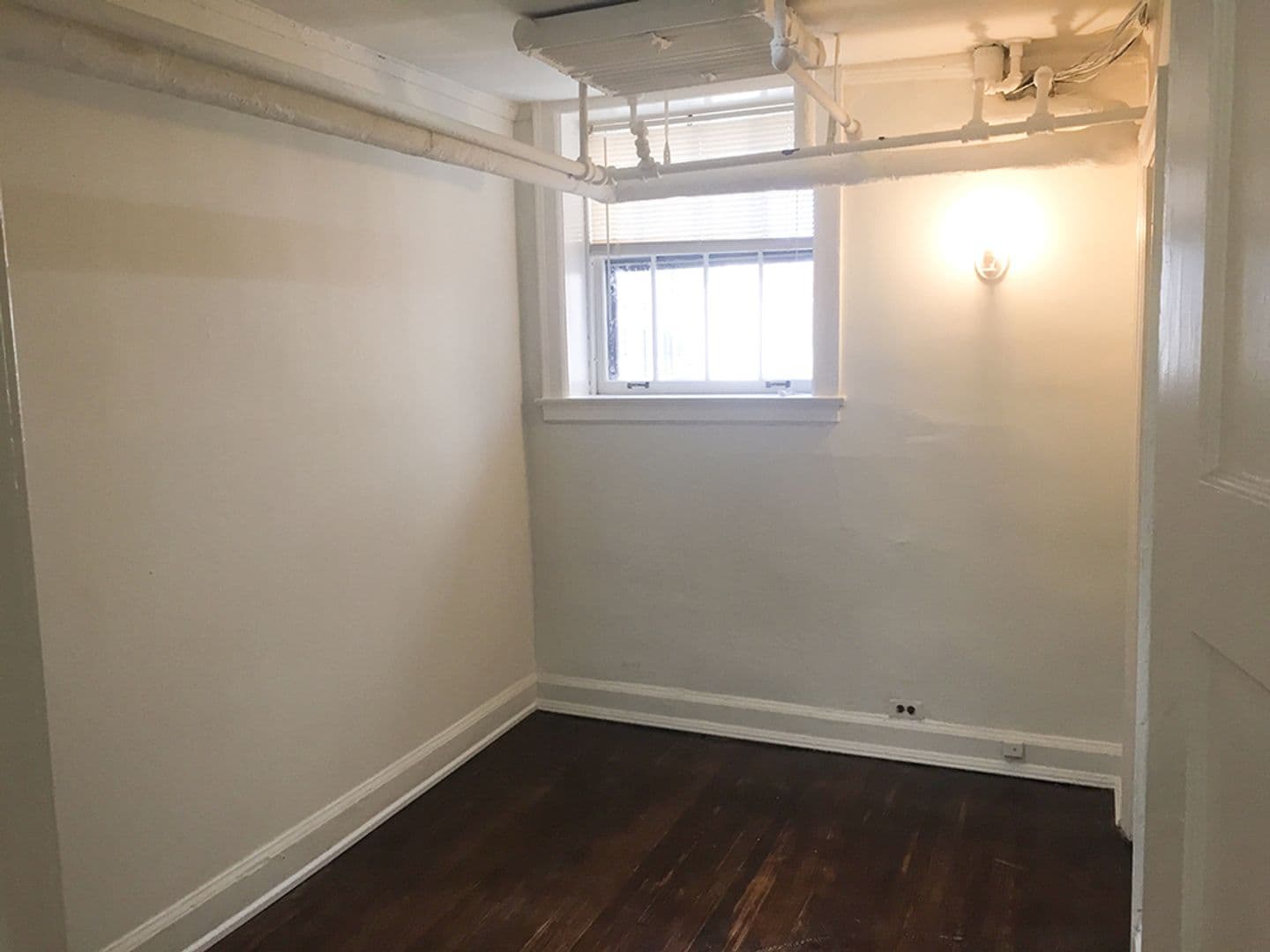 Detroit Apartment: 127 Seward Ave