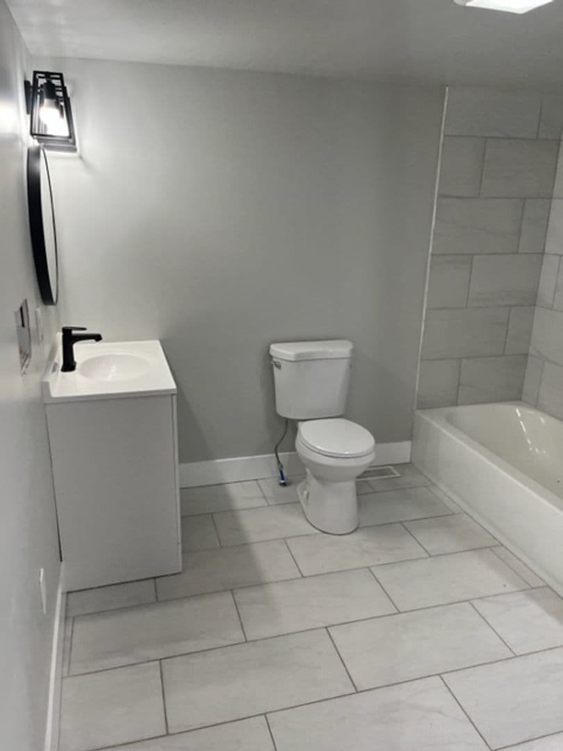Lancaster Apartment: 144 S Prince Street