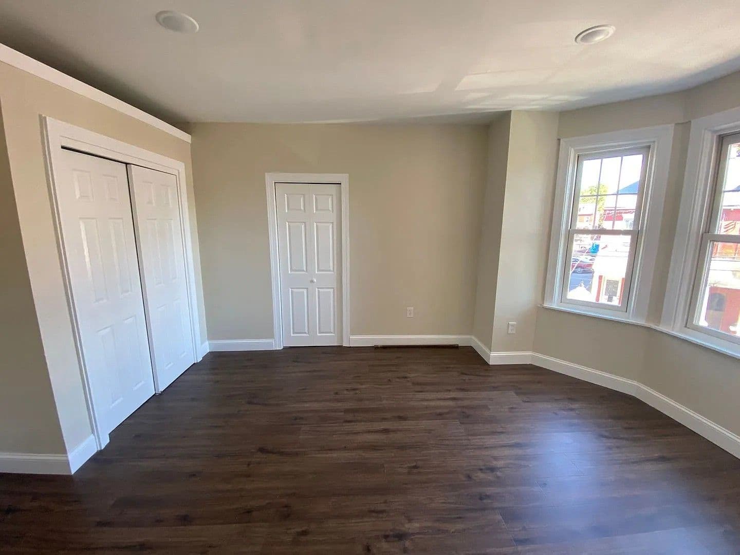 Lancaster House: 445 Manor St