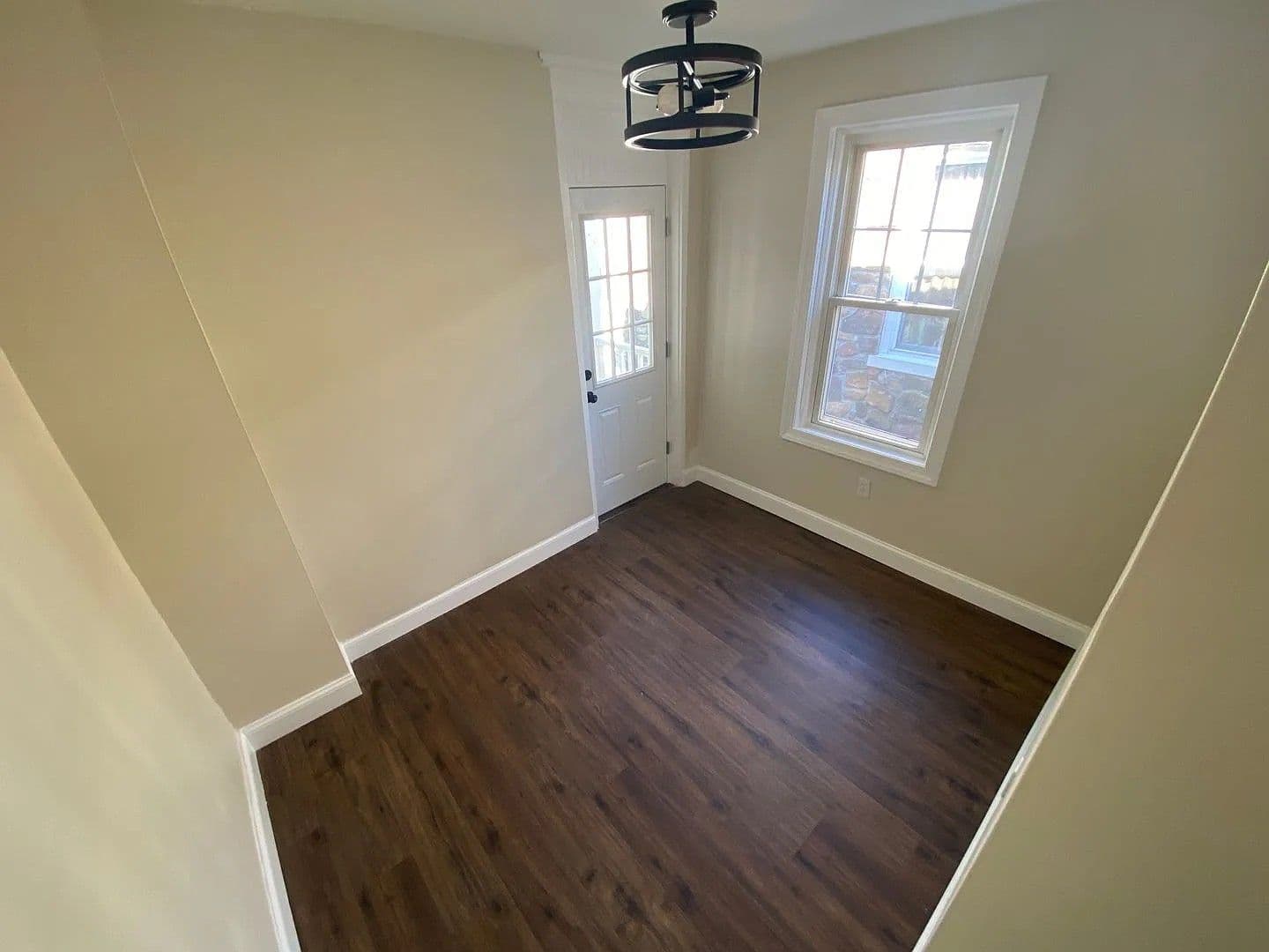Lancaster House: 445 Manor St