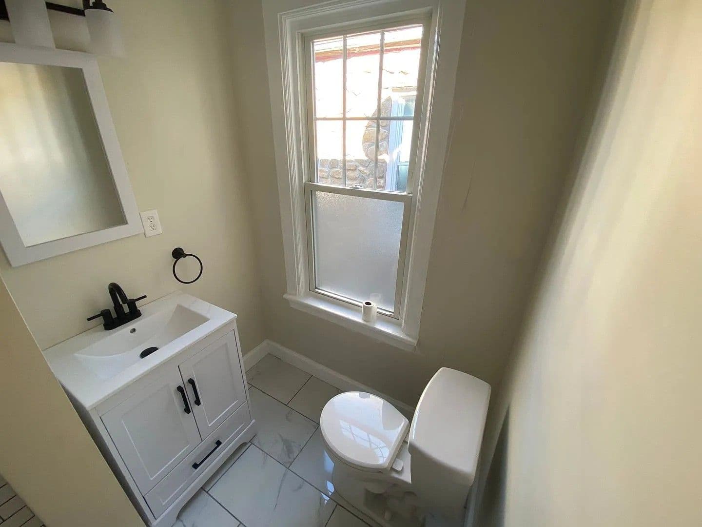 Lancaster House: 445 Manor St
