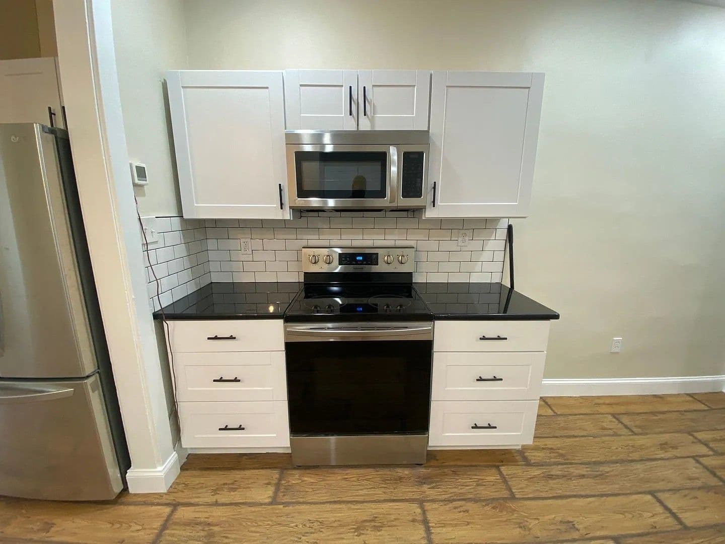 Lancaster House: 445 Manor St