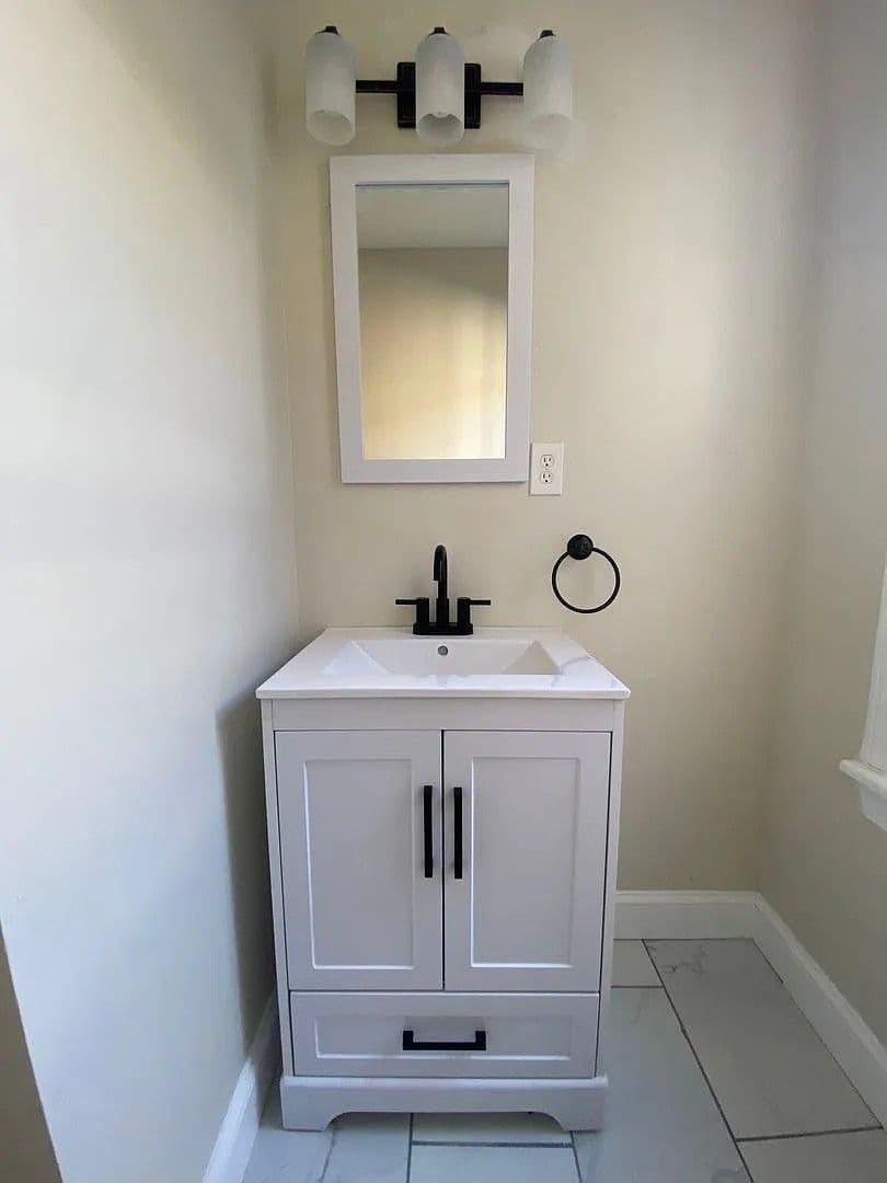Lancaster House: 445 Manor St