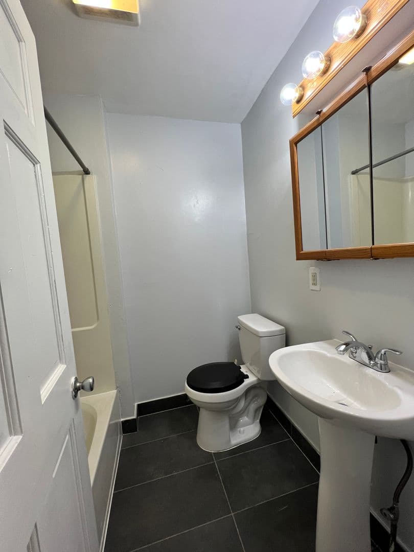 Reading House: 731 North 8th Street