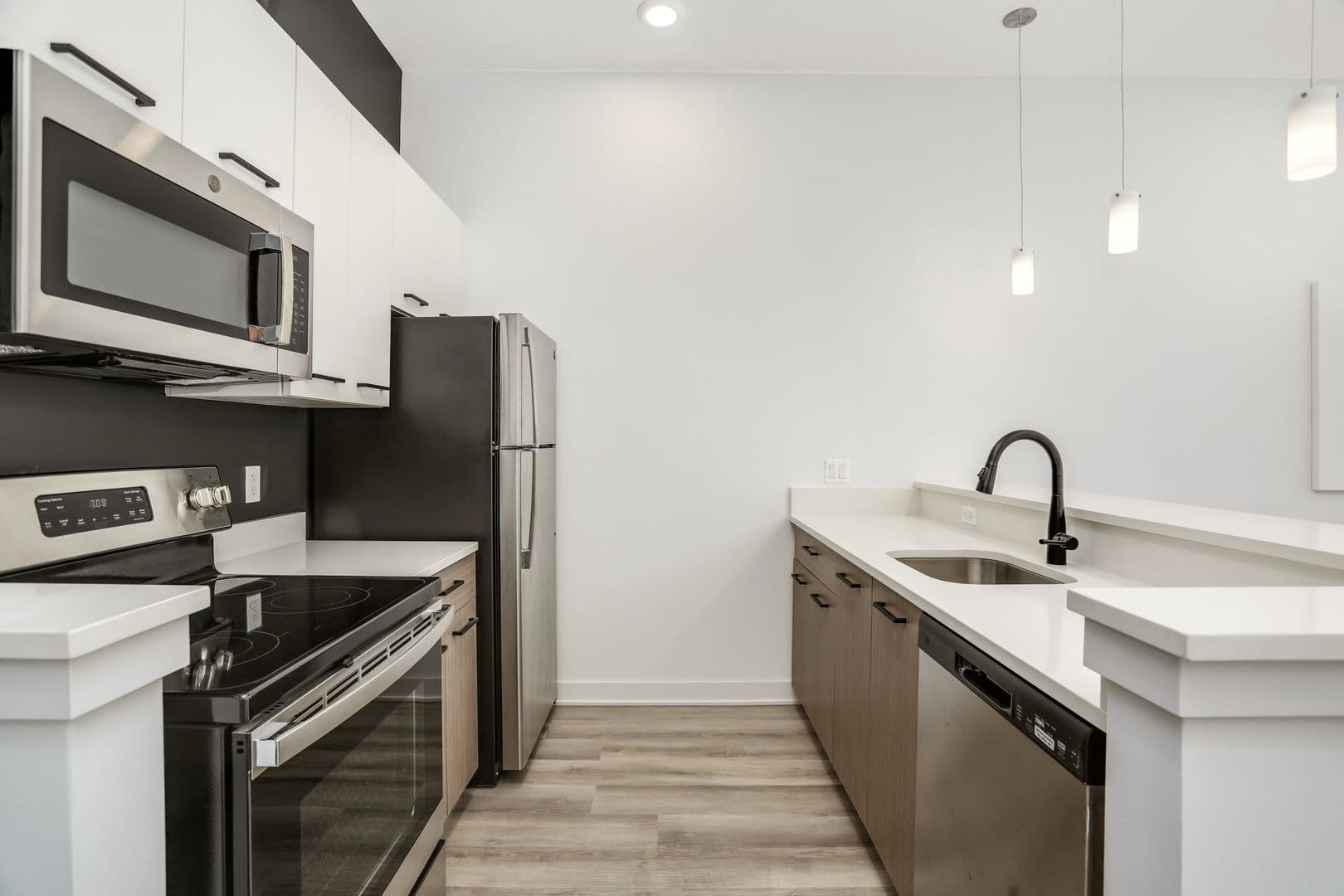 Royal Oak Apartment: 1148 S Washington Ave.