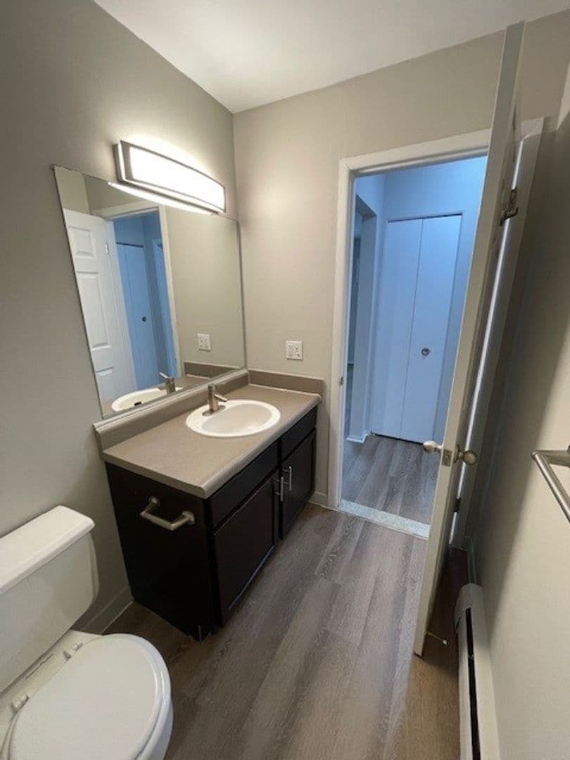 Ferndale Apartment: 901 St Louis Street & 333 W Marshall Street