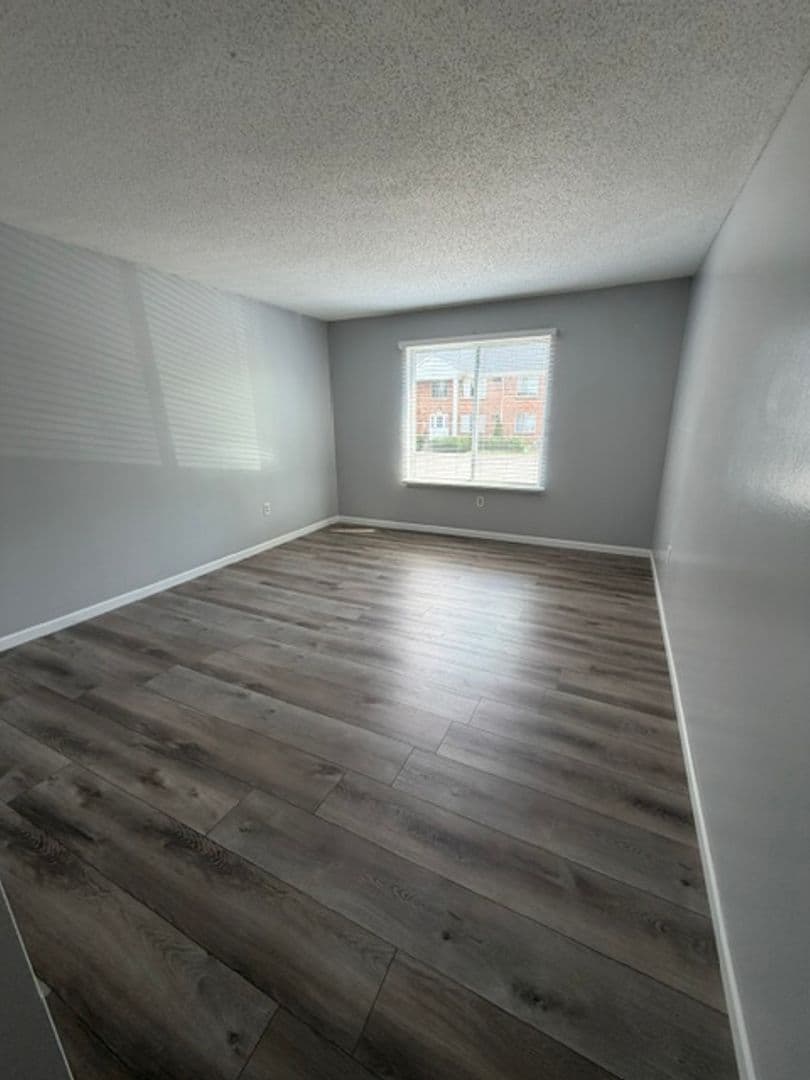 Walled Lake Apartment: 1250 E West Maple Rd