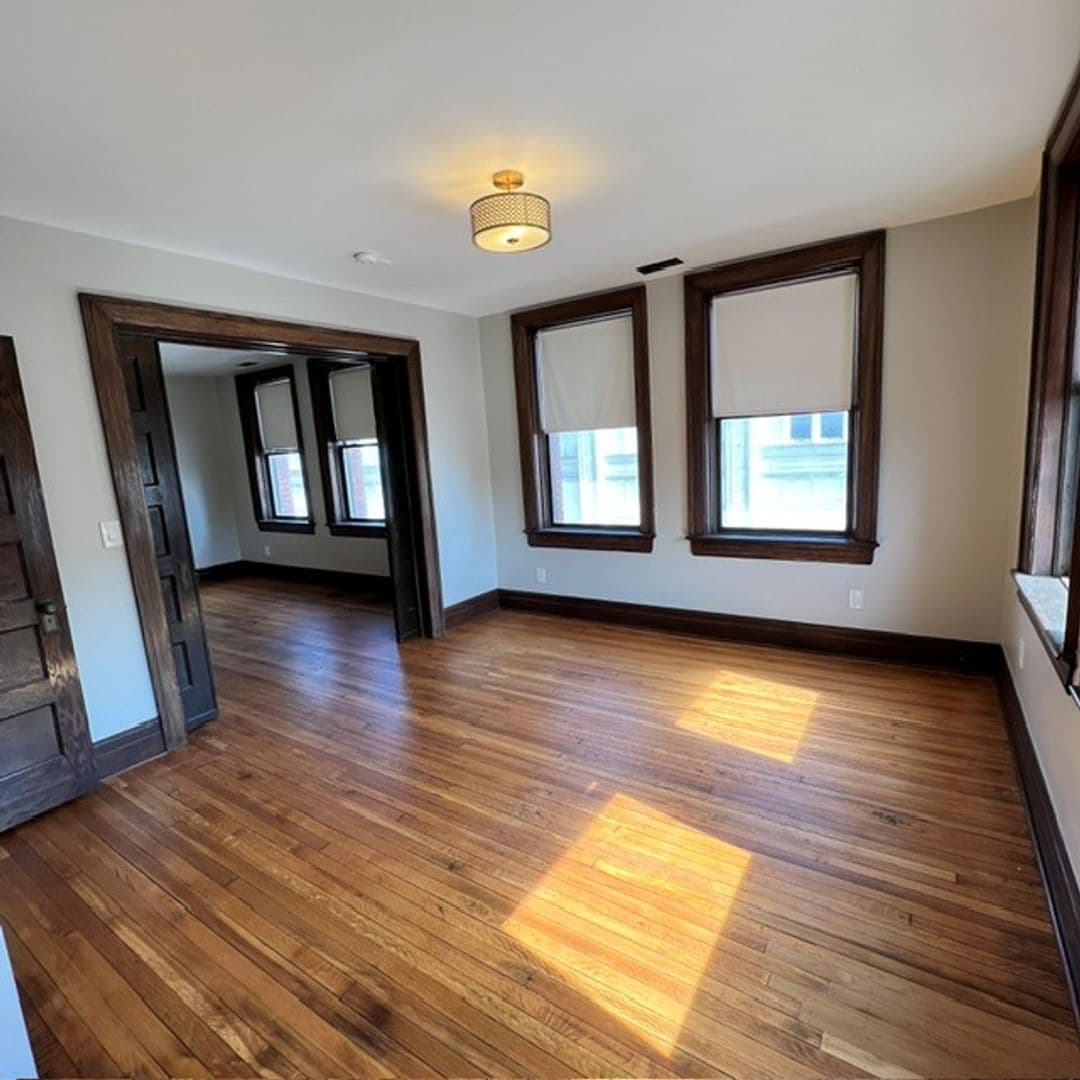 Detroit Apartment: 14 Charlotte St