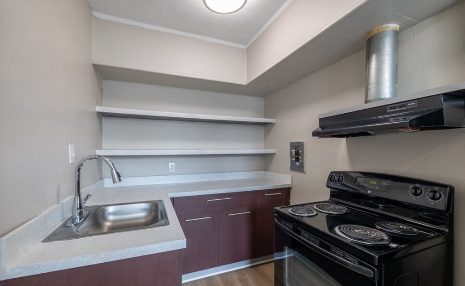 Dearborn Apartment: 851 Oakwood Blvd